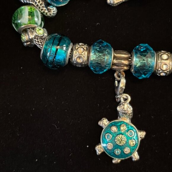 SEA LIFE | Charm Bracelet Enamel Turtle Silver tone and Rhinestone beads - Picture 4 of 9